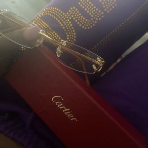 Only worn once they are unisex glasses